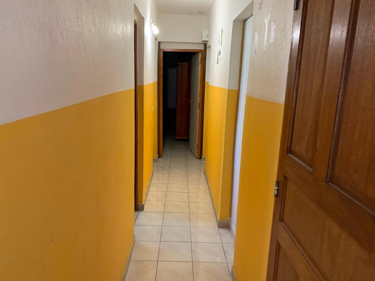Chez Sidoine Meuble 1 Chambre Le Moule Luaran gambar